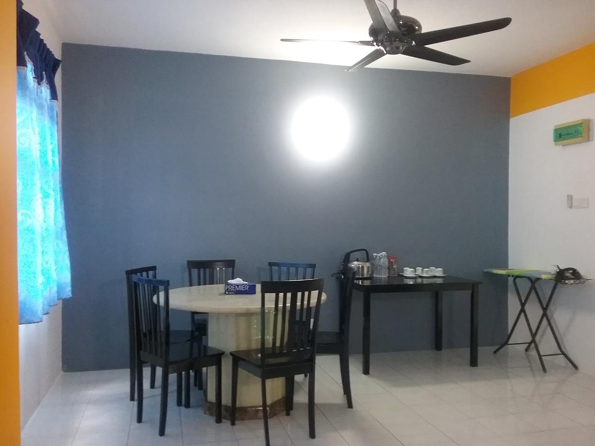 Anjung Homestay Sepang Exterior foto